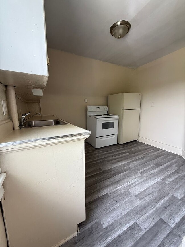 property at 1914 Joslin St