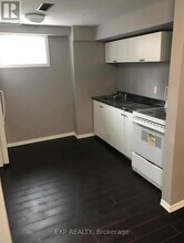546 Phillip Murray Ave in Oshawa, ON - Building Photo - Building Photo