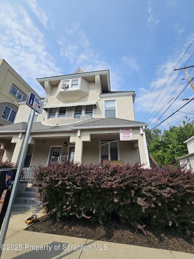 property at 1207 Mulberry St