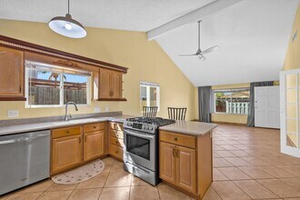 305 Uala Pl in Kihei, HI - Foto de edificio - Building Photo