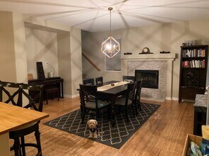 2348 Marina Glen Way in Sacramento, CA - Building Photo - Building Photo