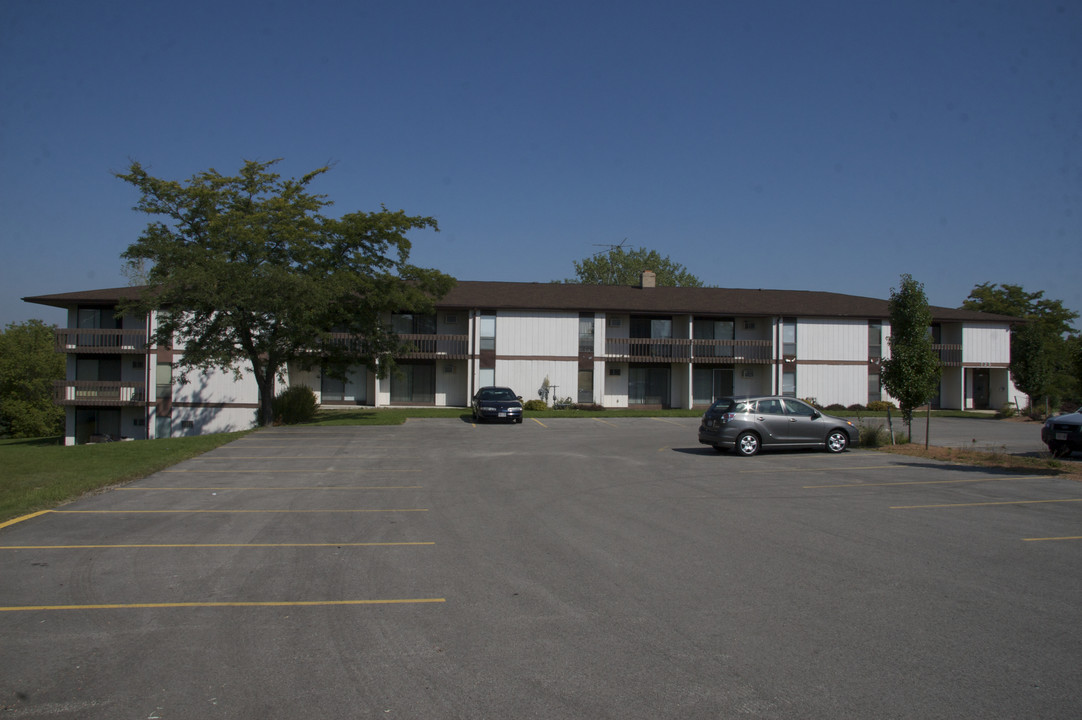 Golfview Terrace Apartments in Mayville, WI - Foto de edificio