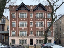 2536 N Sawyer Ave, Unit 503 in Chicago, IL - Building Photo
