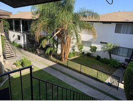 11644 Bellflower Blvd Apartments