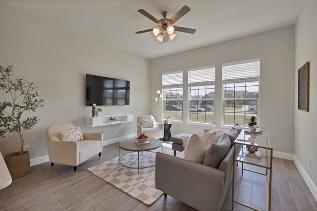 1479 Perrin Ln. in Farmers Branch, TX - Building Photo