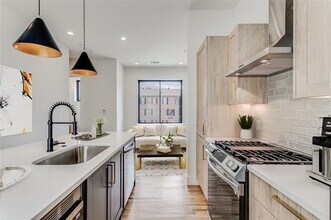 5609 Live Oak St in Dallas, TX - Building Photo - Building Photo