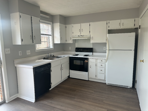 110 Townhouse Dr in Whiteville, NC - Building Photo - Building Photo