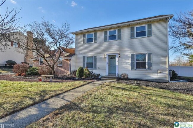 2811 Kingsview Ave in Easton, PA - Building Photo - Building Photo