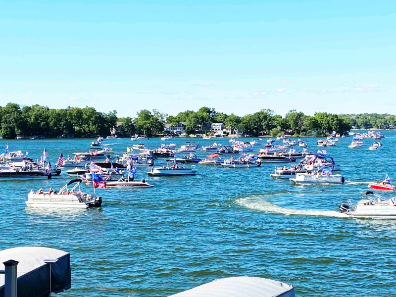 N53W34396-W34396 Rd Q in Okauchee Lake, WI - Building Photo