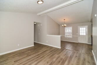 425 Jonesboro Ct in La Vergne, TN - Building Photo - Building Photo