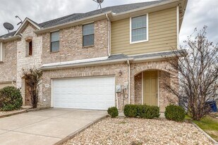 6659 Mountain Trail in Dallas, TX - Building Photo