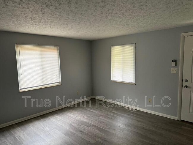 1608 Smith Rd in Columbus, OH - Building Photo - Building Photo