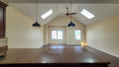 43 Ravine Ave, Unit 2 in Jersey City, NJ - Building Photo - Building Photo