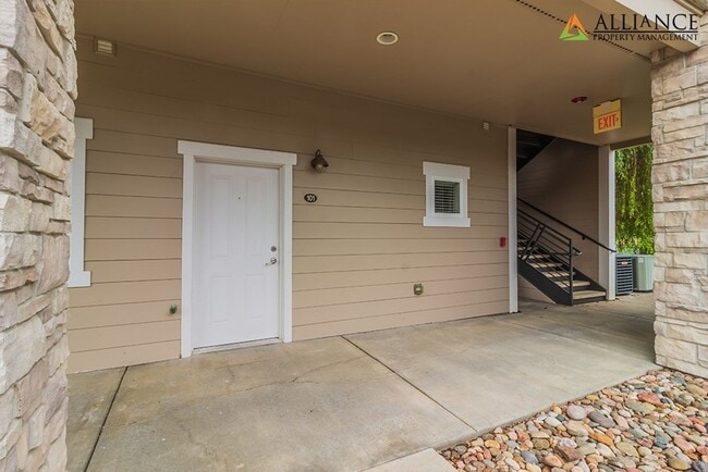 2211 College Ave in Manhattan, KS - Building Photo - Building Photo