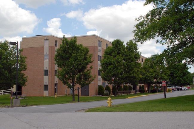 Strasburg Haus Apartments in Shrewsbury, PA - Building Photo - Building Photo