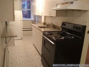 208 Winthrop Rd in Brookline, MA - Building Photo - Building Photo