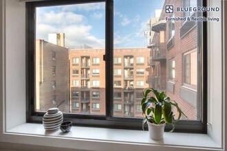 101 W 15th St, Unit FL5-ID24 in New York, NY - Building Photo - Building Photo