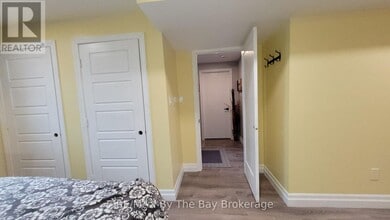 7 Harbour Crescent in Wasaga Beach, ON - Building Photo - Building Photo