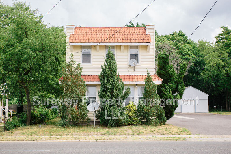 231 White Horse Pike in Clementon, NJ - Building Photo