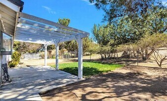 7365 Chase Ave in Hesperia, CA - Building Photo