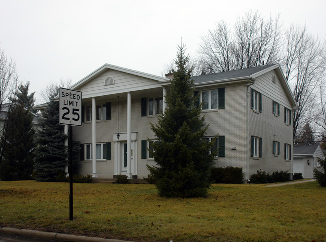 4302 W Bancroft St in Toledo, OH - Building Photo - Building Photo