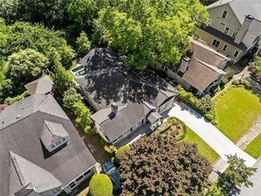 663 Yorkshire Rd NE in Atlanta, GA - Building Photo - Building Photo