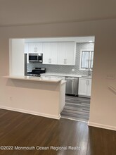 151 Delaware Ave in Ocean Township, NJ - Foto de edificio - Building Photo