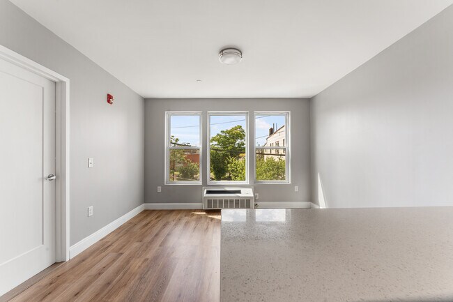20 Canfield St in Orange, NJ - Building Photo - Building Photo