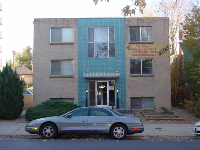 1327 Steele St in Denver, CO - Foto de edificio - Building Photo