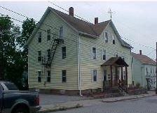 25 Laval St in Woonsocket, RI - Foto de edificio