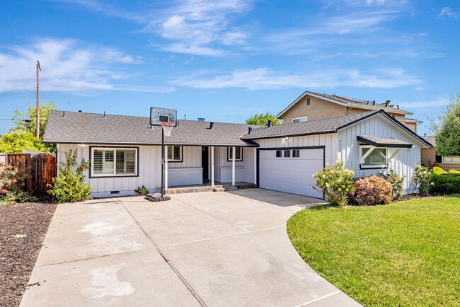 property at 4403 Manzanita Dr