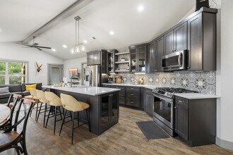 275 Creek Ridge Trail W in Mountain Home, TX - Building Photo - Building Photo