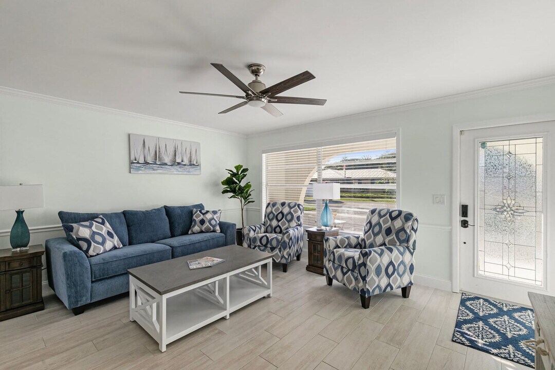 3520 Bolero Way in Naples, FL - Foto de edificio