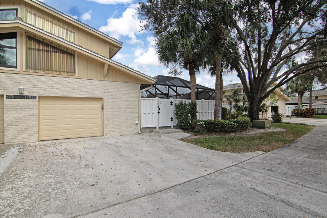 12624 Woodmill Dr in Palm Beach Gardens, FL - Building Photo