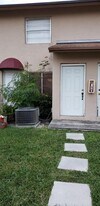 15260 SW 80th St in Miami, FL - Building Photo