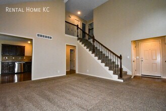 14807 Robinson St in Overland Park, KS - Building Photo - Building Photo