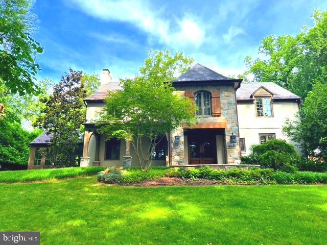 8820 Burning Tree Rd in Bethesda, MD - Building Photo