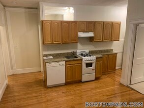 171 Hemenway St, Unit 24 in Boston, MA - Foto de edificio - Building Photo