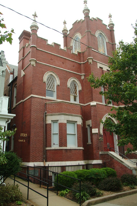 1723 Hanover Ave in Richmond, VA - Foto de edificio