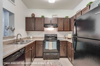 2400 Spring Rain Dr in Spring, TX - Building Photo - Building Photo