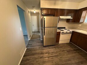 240 W Kump Ave in Bonner Springs, KS - Building Photo - Building Photo