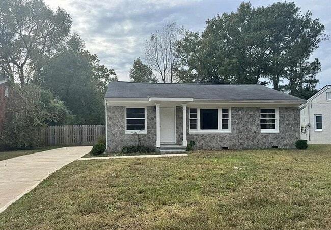 property at 506 Mosby St SW