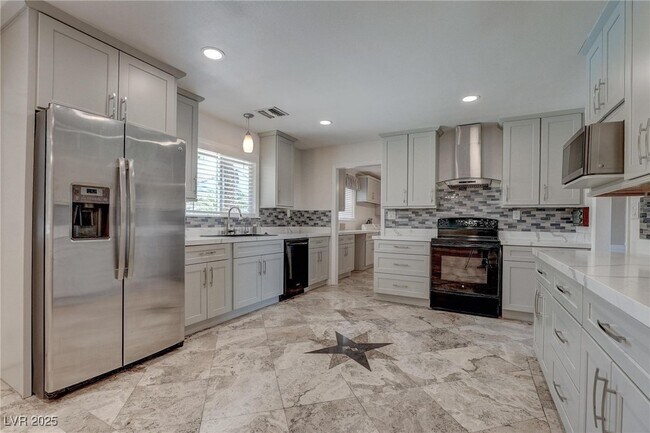 property at 4795 W Maulding Ave