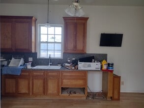 1613 Avenue N 1/2, Unit Upstairs in Galveston, TX - Foto de edificio - Building Photo