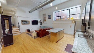 417 Vine St in Cincinnati, OH - Building Photo - Building Photo