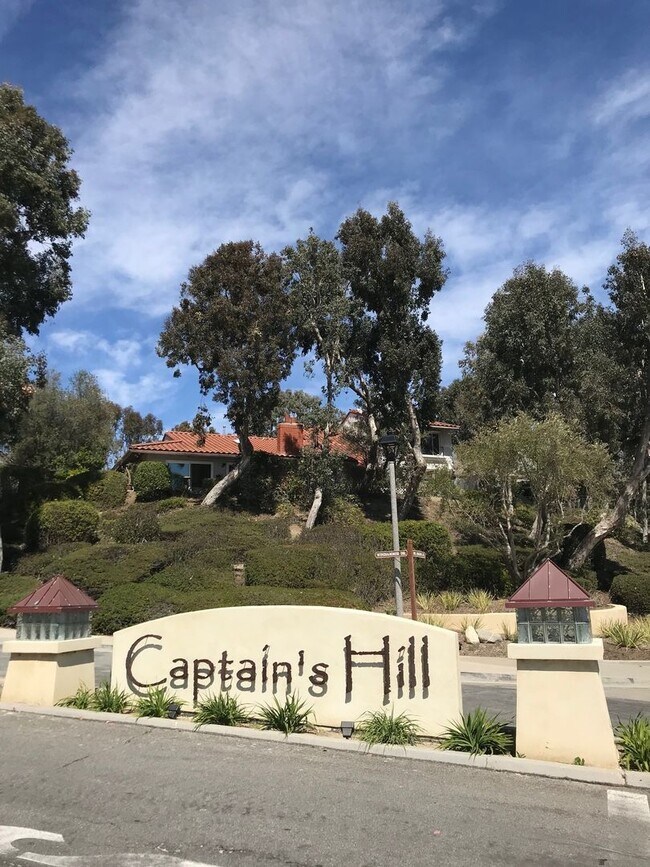 25606 Spinnaker Dr in San Juan Capistrano, CA - Foto de edificio - Building Photo