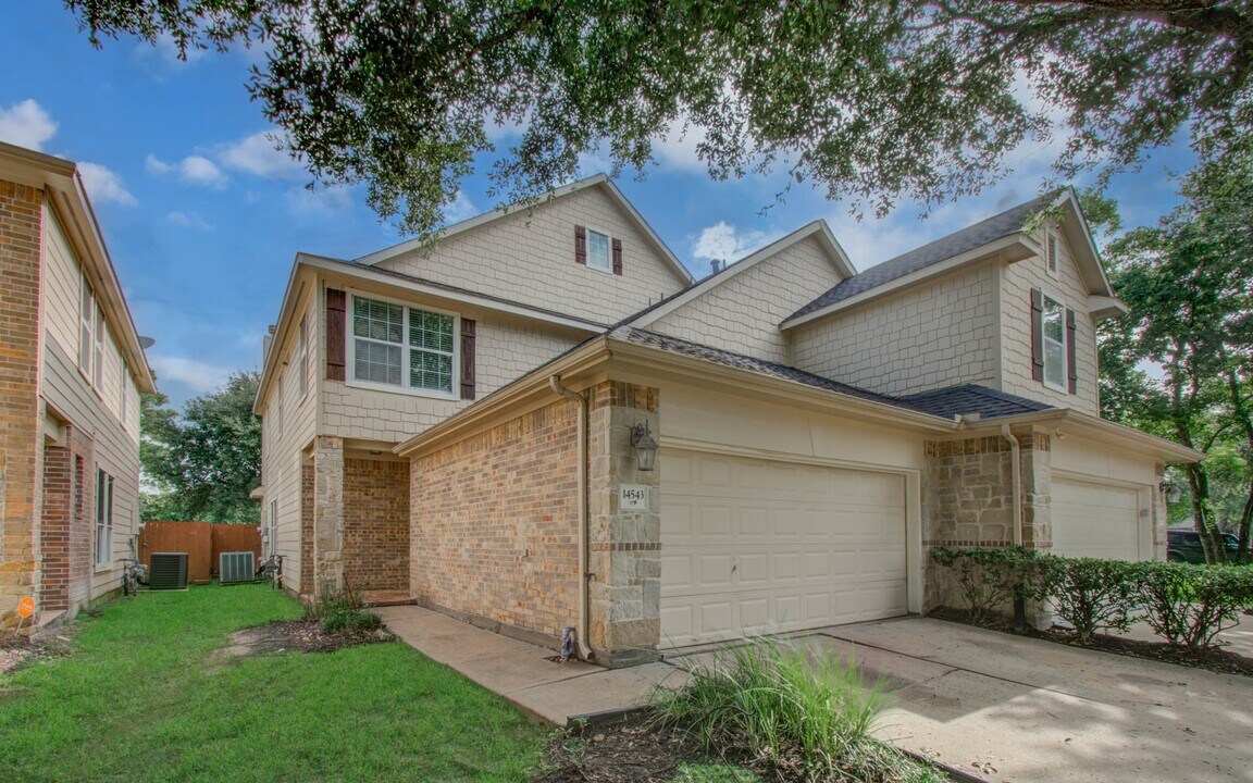 14543 Bergenia Dr in Cypress, TX - Building Photo