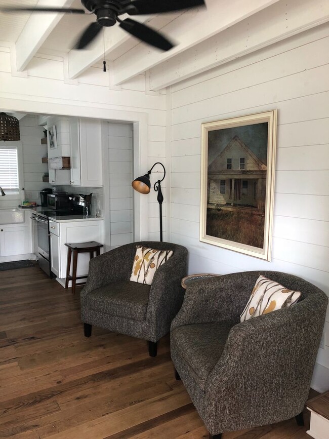 property at 1317 Pillow St