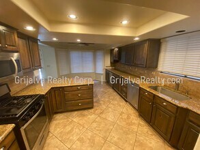10252 N Cape Fear Ln in Oro Valley, AZ - Building Photo - Building Photo