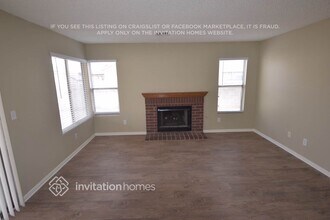 371 Bradford Dr in Henderson, NV - Building Photo - Building Photo